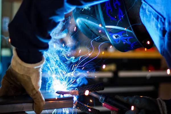 Top 5 Challenges Facing the Manufacturing Industry and How Technology Can Help