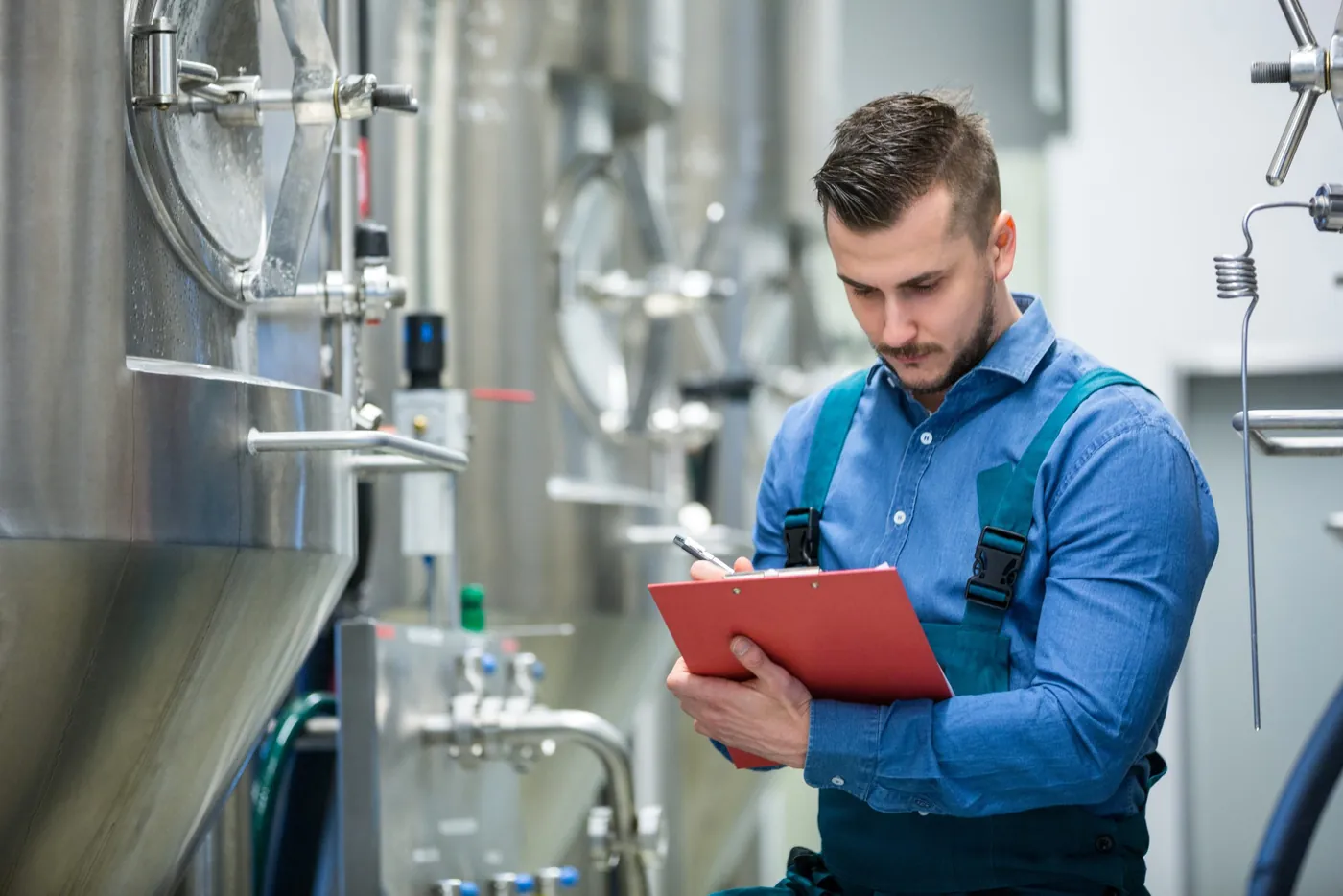 How Technology is Tackling IT Manufacturing Challenges?