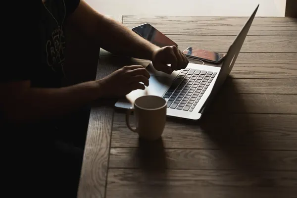 Your Guide to Preventing Shadow IT